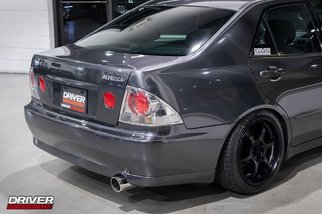 1999 Toyota Altezza JDM car for sale — photo 21 of 25