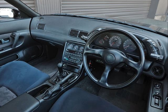 1989 Nissan Skyline JDM car for sale — photo 20 of 25
