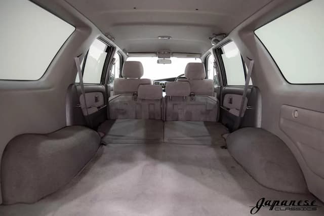 2000 Toyota Hilux Surf JDM car for sale — photo 24 of 25