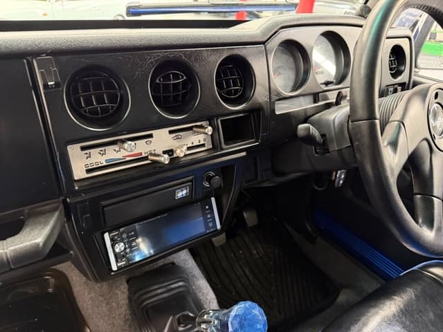 1996 Suzuki Jimny JDM car for sale — photo 9 of 10