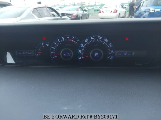 2008 Toyota Voxy JDM car for sale — photo 5 of 6
