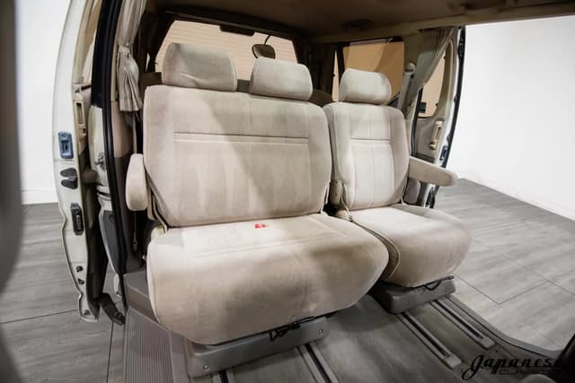 1999 Toyota Grand Hiace JDM car for sale — photo 17 of 25