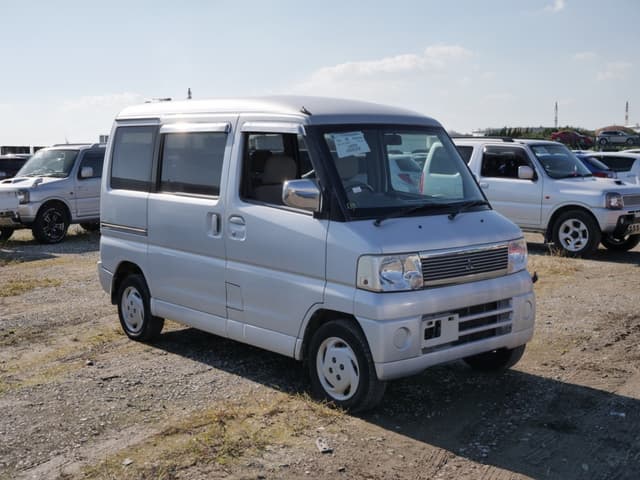 2001 Mitsubishi Town Box JDM car for sale — photo 3 of 25