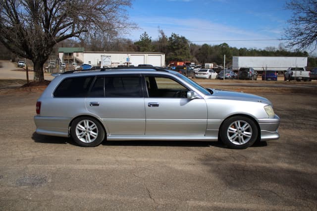2000 Toyota Crown JDM car for sale — photo 2 of 25