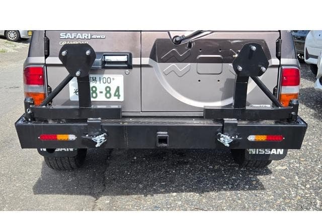 1990 Nissan Safari JDM car for sale — photo 11 of 25
