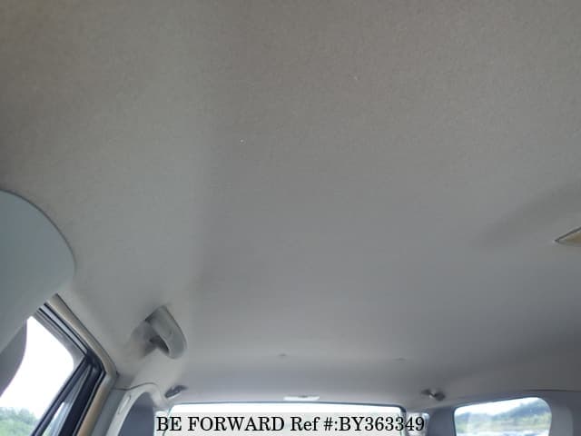 2004 Toyota Hilux Surf JDM car for sale — photo 24 of 25