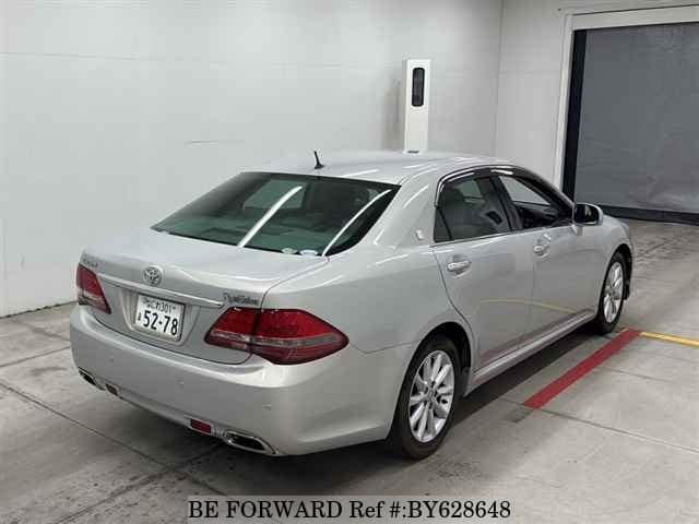 2009 Toyota Crown JDM car for sale — photo 2 of 8