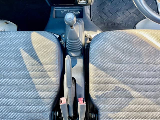 1999 Daihatsu Hijet JDM car for sale — photo 20 of 25