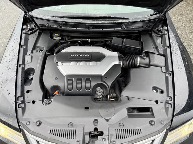 2010 Honda Legend JDM car for sale — photo 16 of 19