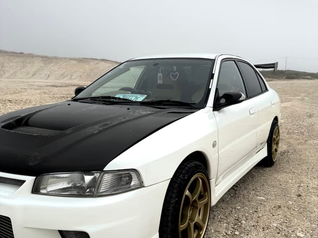 1996 Mitsubishi Lancer Evolution JDM car for sale — photo 2 of 25