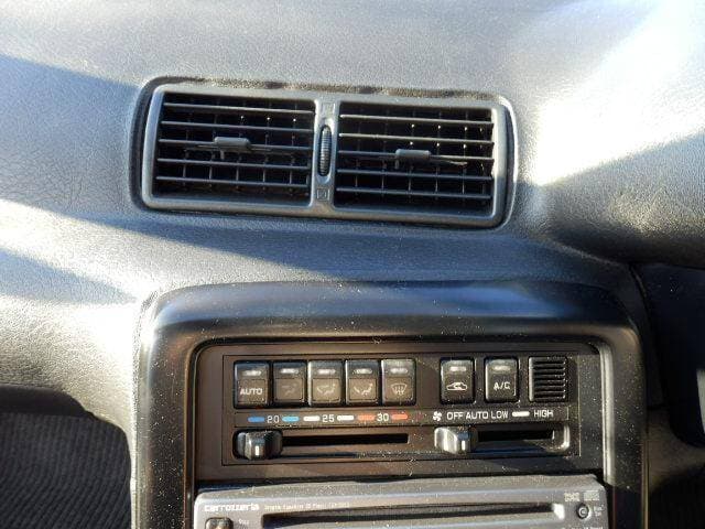 1990 Nissan Skyline JDM car for sale — photo 17 of 20