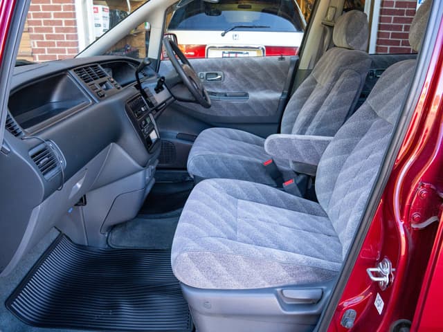 1997 Honda Odyssey JDM car for sale — photo 13 of 18