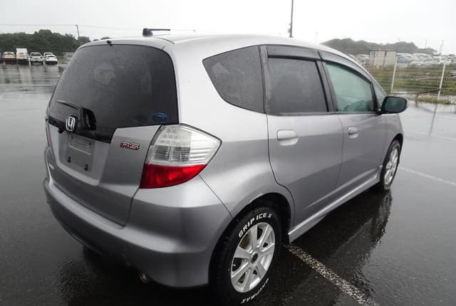 2009 Honda Fit JDM car for sale — photo 5 of 25
