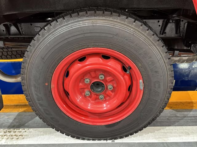 1995 Toyota HiAce JDM car for sale — photo 22 of 25