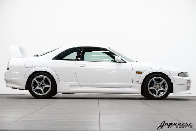 1997 Nissan Skyline JDM car for sale — photo 5 of 25