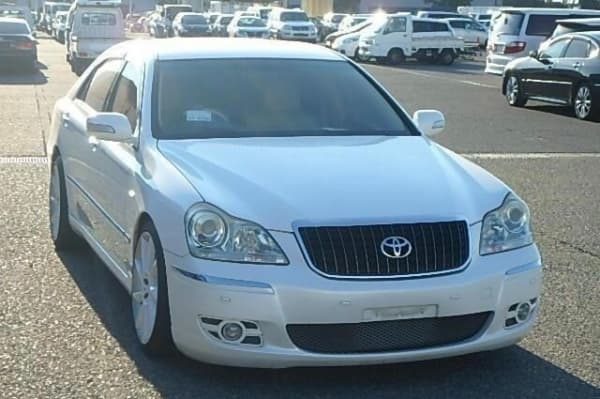 2008 Toyota Crown JDM car for sale — photo 5 of 7