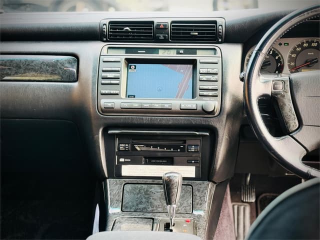 2003 Toyota Crown JDM car for sale — photo 17 of 25
