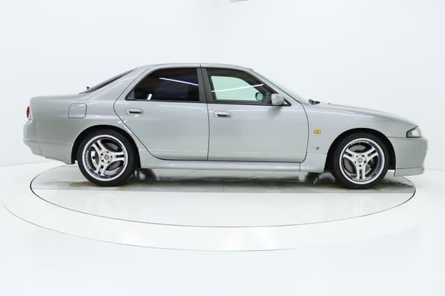 1998 Nissan Skyline JDM car for sale — photo 5 of 11