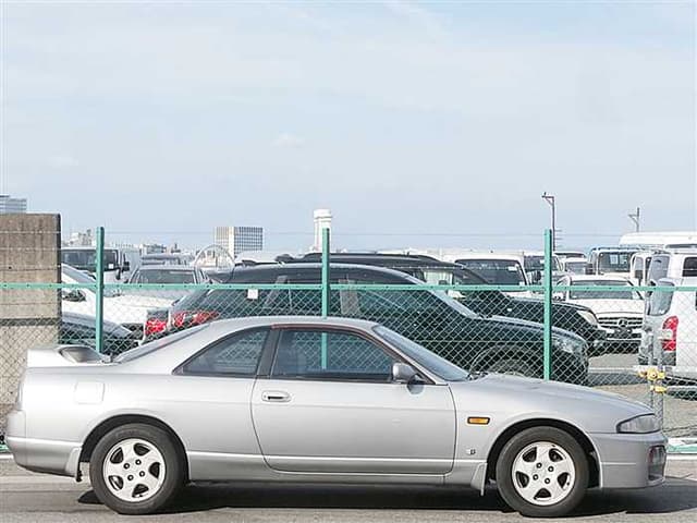 1996 Nissan Skyline JDM car for sale — photo 2 of 25