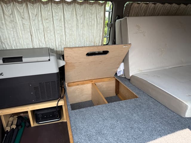 1997 Toyota HiAce JDM car for sale — photo 18 of 19