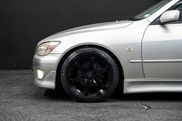 1999 Toyota Altezza JDM car for sale — photo 8 of 19