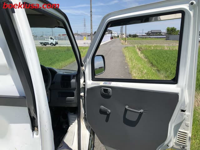 1999 Mitsubishi Minicab JDM car for sale — photo 12 of 21