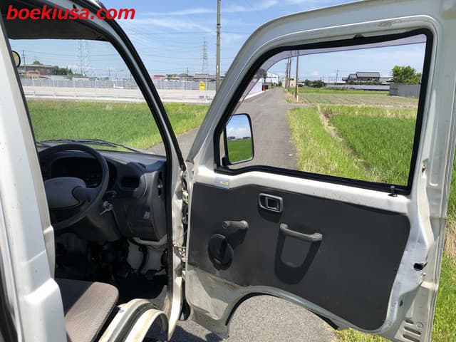 1995 Daihatsu Hijet JDM car for sale — photo 12 of 21