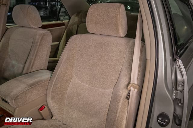 2000 Toyota Crown JDM car for sale — photo 16 of 25