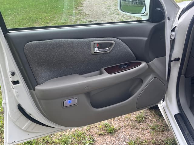 1999 Toyota Mark II JDM car for sale — photo 9 of 17