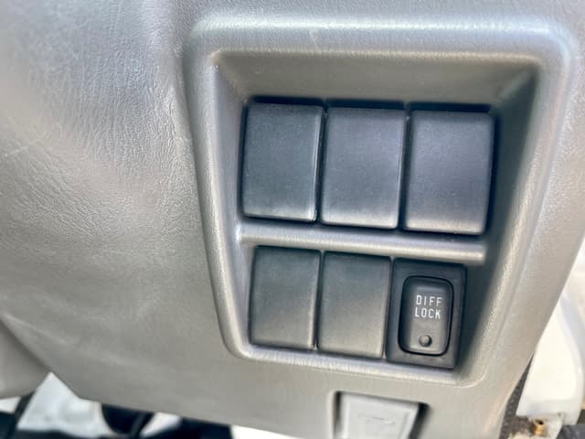 1999 Suzuki Carry JDM car for sale — photo 16 of 25