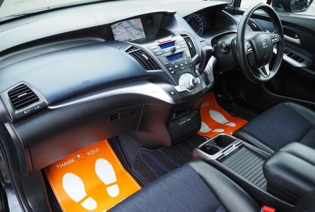 2009 Honda Odyssey JDM car for sale — photo 19 of 25