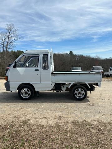 1990 Daihatsu Hijet JDM car for sale — photo 13 of 25