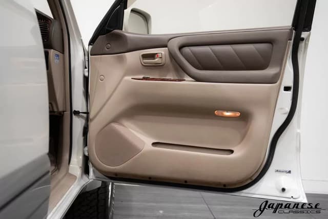 2000 Toyota Land Cruiser JDM car for sale — photo 21 of 25