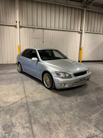 1998 Toyota Altezza JDM car for sale — photo 3 of 25