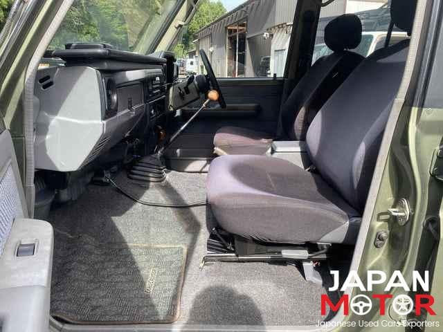 1998 Toyota Land Cruiser JDM car for sale — photo 8 of 9