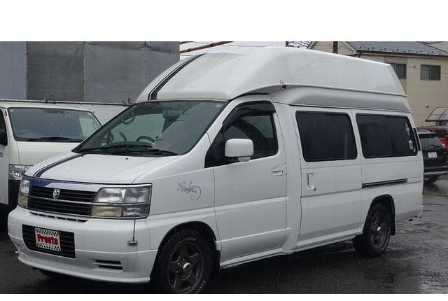 2000 Nissan Elgrand JDM car for sale — photo 2 of 25