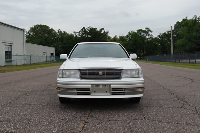 1995 Toyota Crown JDM car for sale — photo 2 of 19