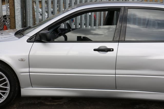 2001 Mitsubishi Lancer Evolution JDM car for sale — photo 22 of 25