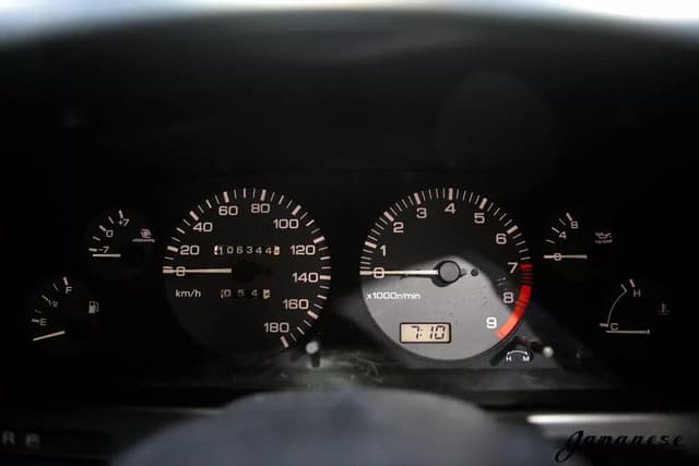 1992 Nissan Skyline JDM car for sale — photo 13 of 25