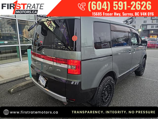 2007 Mitsubishi Delica JDM car for sale — photo 8 of 19