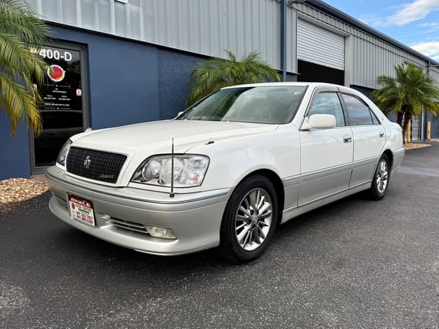 1999 Toyota Crown JDM car for sale — photo 12 of 21