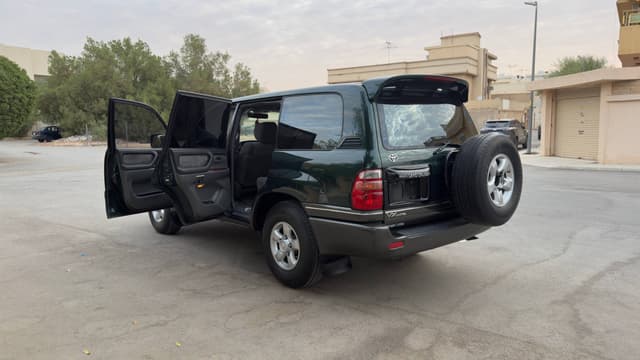 1998 Toyota Land Cruiser JDM car for sale — photo 6 of 25