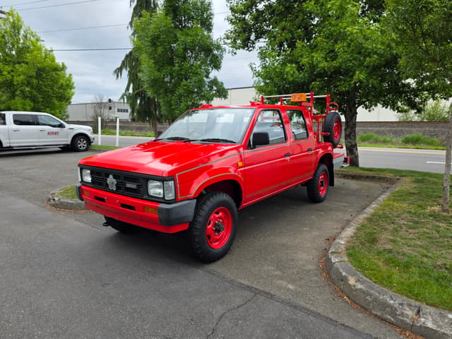 1988 Nissan Truck JDM car for sale — photo 3 of 11