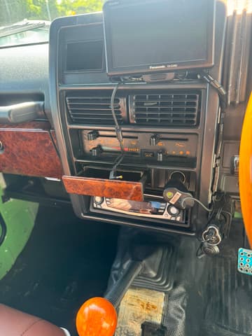 1992 Suzuki Jimny JDM car for sale — photo 8 of 12