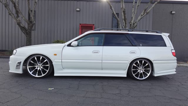 1998 Nissan Stagea JDM car for sale — photo 6 of 19