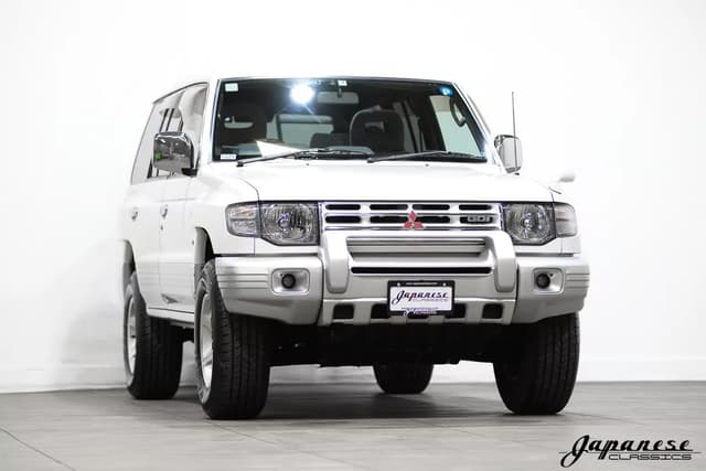 1997 Mitsubishi Pajero JDM car for sale — photo 3 of 25