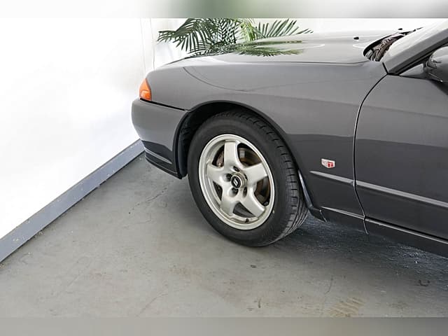 1993 Nissan Skyline JDM car for sale — photo 18 of 25