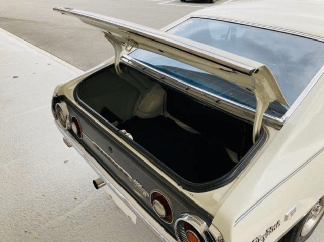1976 Nissan Skyline JDM car for sale — photo 7 of 13