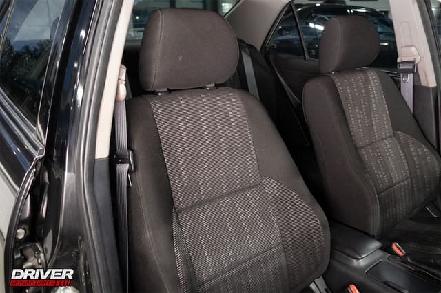1999 Toyota Altezza JDM car for sale — photo 15 of 25