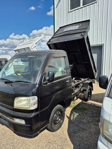 2001 Daihatsu Hijet JDM car for sale — photo 13 of 15